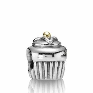 RETIRED CUPCAKE PANDORA CHARM